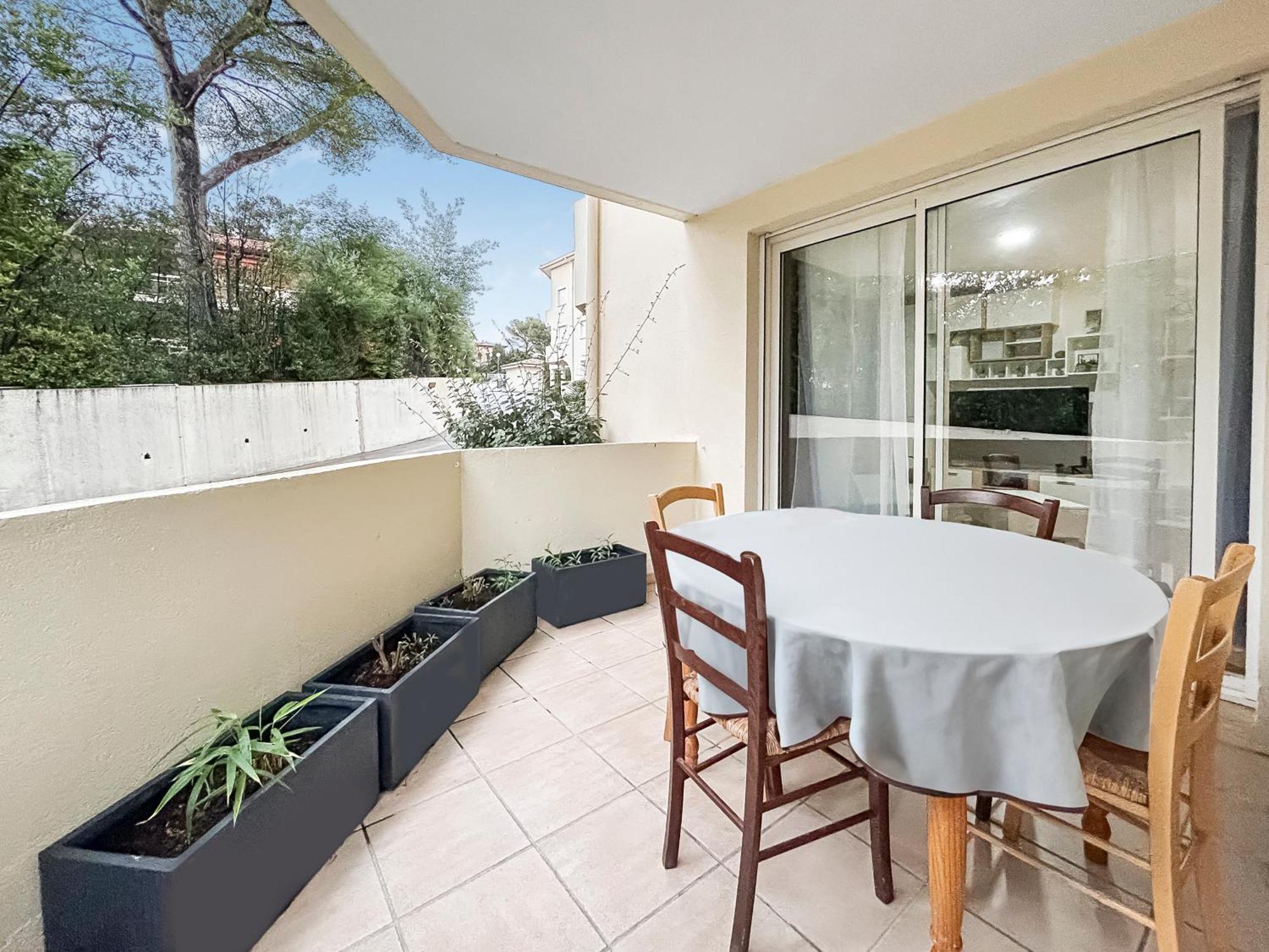Balcon, Parking, Piscine Et Clim' A 2 Pas Du Port Santa Lucia Appartement *